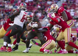 Oct 23, 2016; Santa Clara, CA, USA; Tampa Bay Buccaneers running back Jacquizz Rodgers (32) carries the ball against the San Francisco 49ers during the fourth quarter at Levi's Stadium. The Tampa Bay Buccaneers defeated the San Francisco 49ers 34-17. Mandatory Credit: Kelley L Cox-USA TODAY Sports