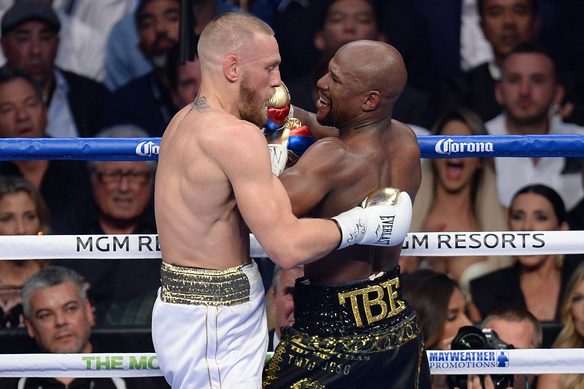 Mayweather vs McGregor: 8oz glove request will be heard by Nevada