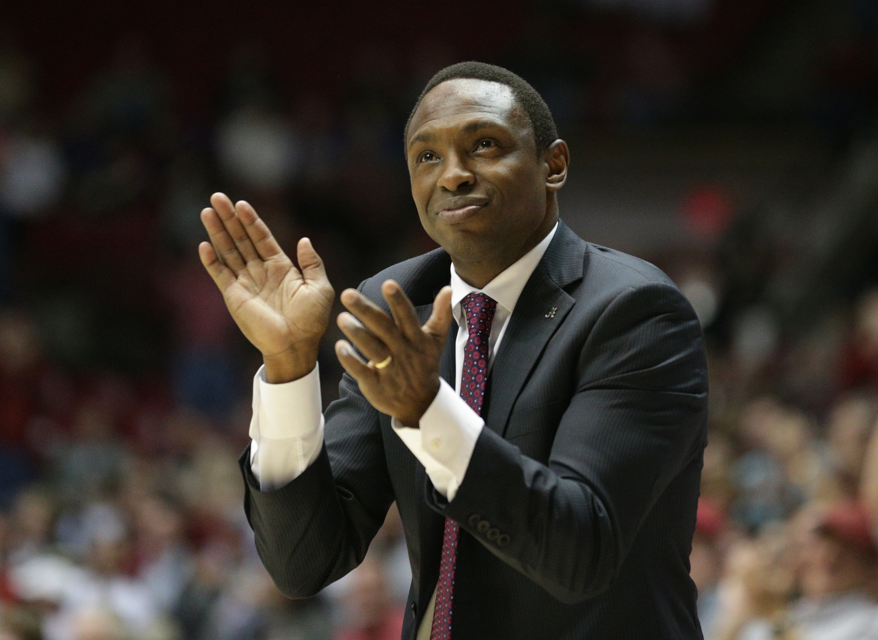 Avery Johnson Holding On