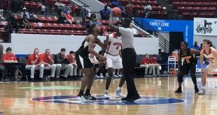 Tip off at Hawthorne vs. Paxton basketball game