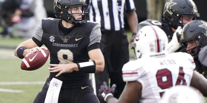 Vanderbilt quarterback Ken Seals (8) passes against South Carolina