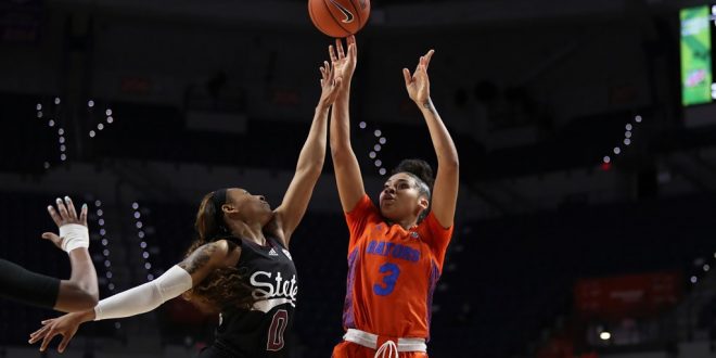 Florida Women's Basketball Loses In Near Miss To No. 17 Arkansas  ESPN