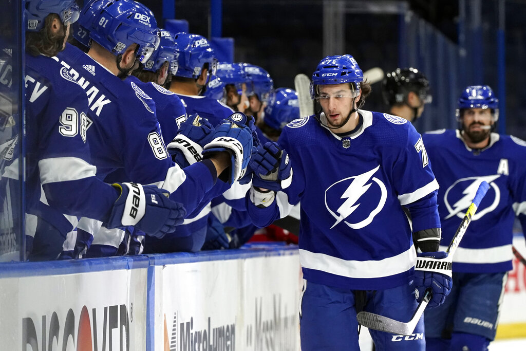 Tampa Bay Lightning center Anthony Cirelli (71) leads center