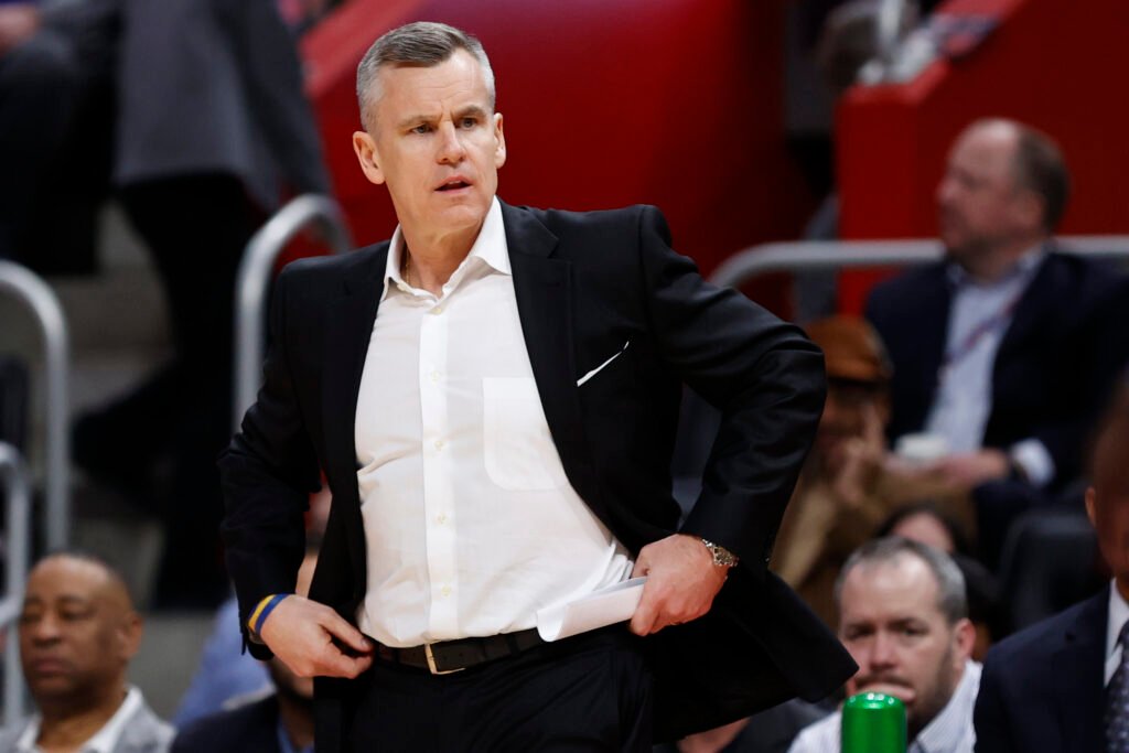 Chicago Bulls coach Billy Donovan enters NBA's health and safety