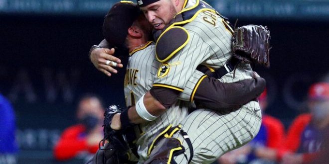 Joe Musgrove ebraces Victor Caratini after no-hitter