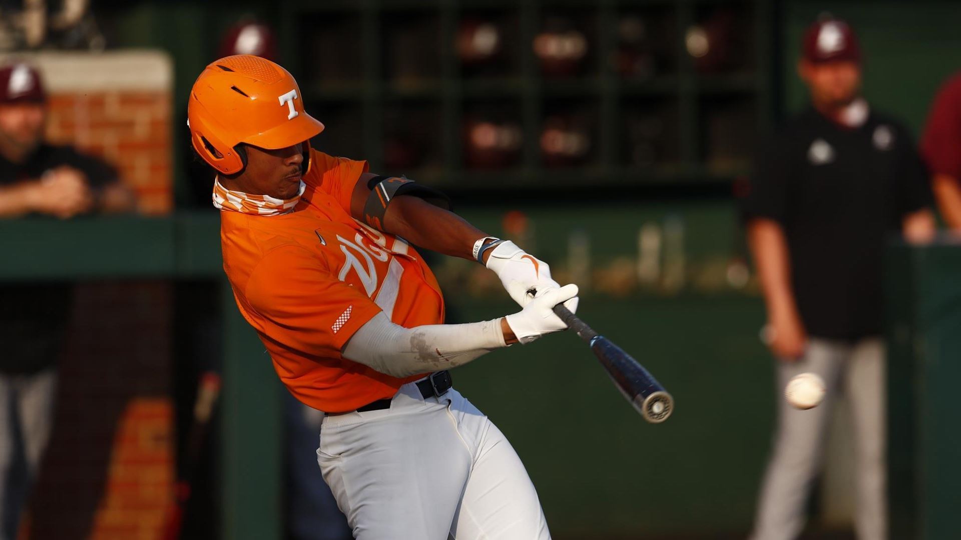 No. 6 Tennessee Volunteers prepare to host the No. 10 Florida Gators - ESPN  98.1 FM - 850 AM WRUF