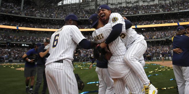 Milwaukee Brewers Home Uniform - National League (NL) - Chris