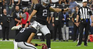 Raiders kick field goal to beat Dolphins