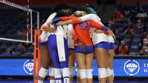 Gators volleyball huddle