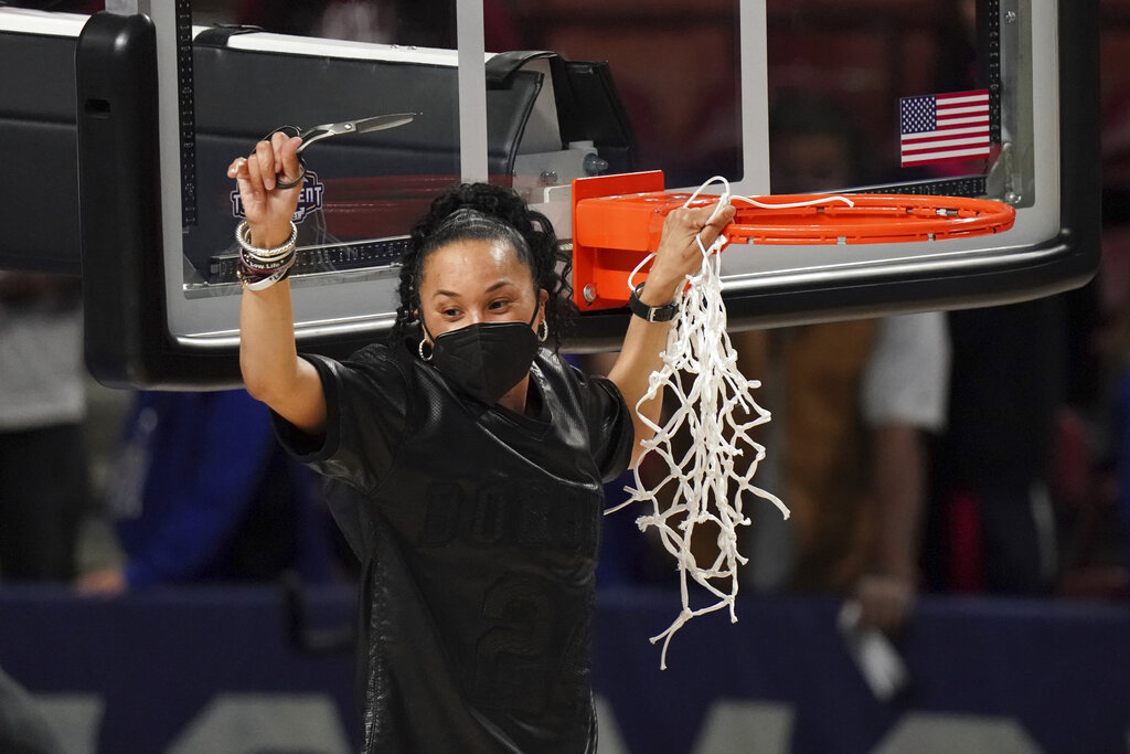 Gamecocks WBB Head Coach, Dawn Staley, Highest-paid Black HC