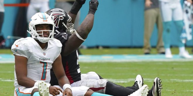 Dolphins sit on field after Falcons late game winning field goal