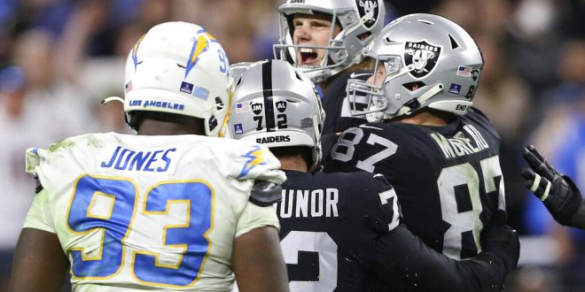 Raiders celebrate win in the AFC