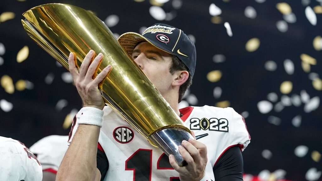 Georgia Bulldogs Crowned 2021-2022 National Champions - ESPN 98.1 FM - 850  AM WRUF