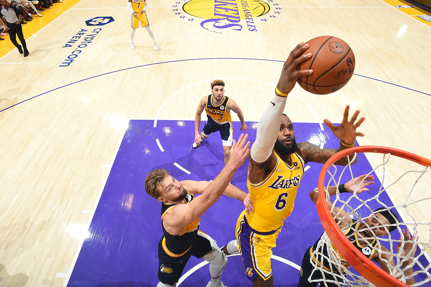 Making sense of the Lakers' lineups and minutes shuffle – Orange