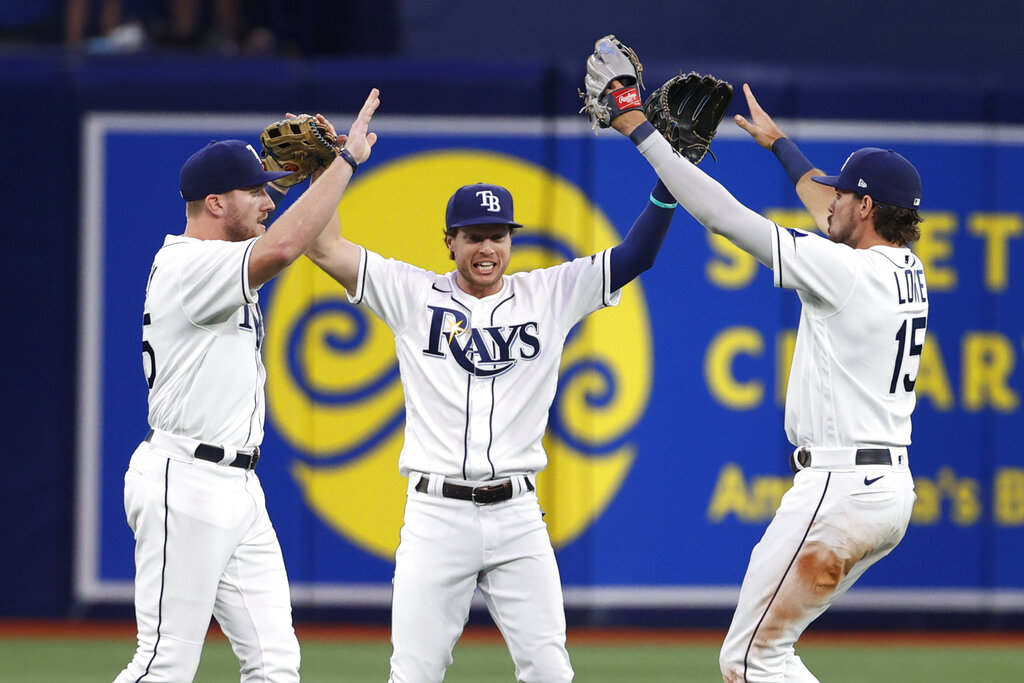 Brett Phillips' solo home run, 04/12/2022