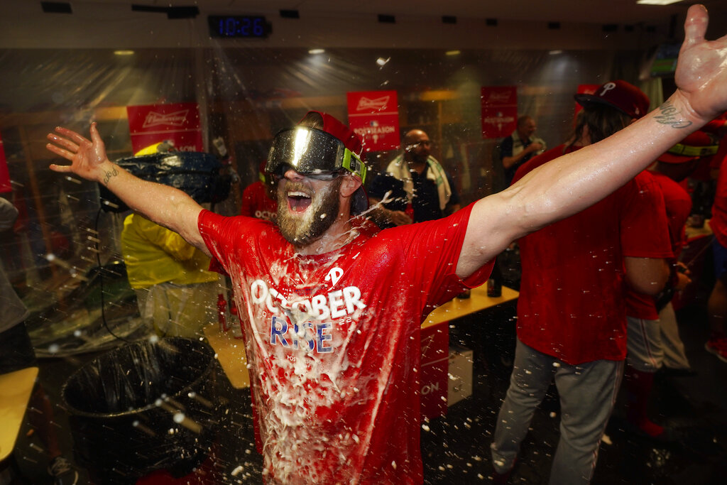 Chasing October -> RED OCTOBER! Phillies clinch a playoff spot