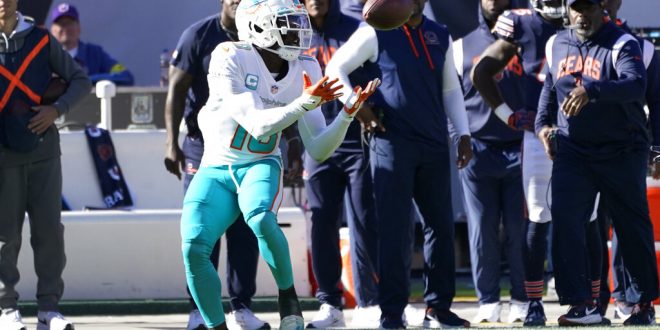 Dolphins Edge Out Bears 35-32 - ESPN 98.1 FM - 850 AM WRUF