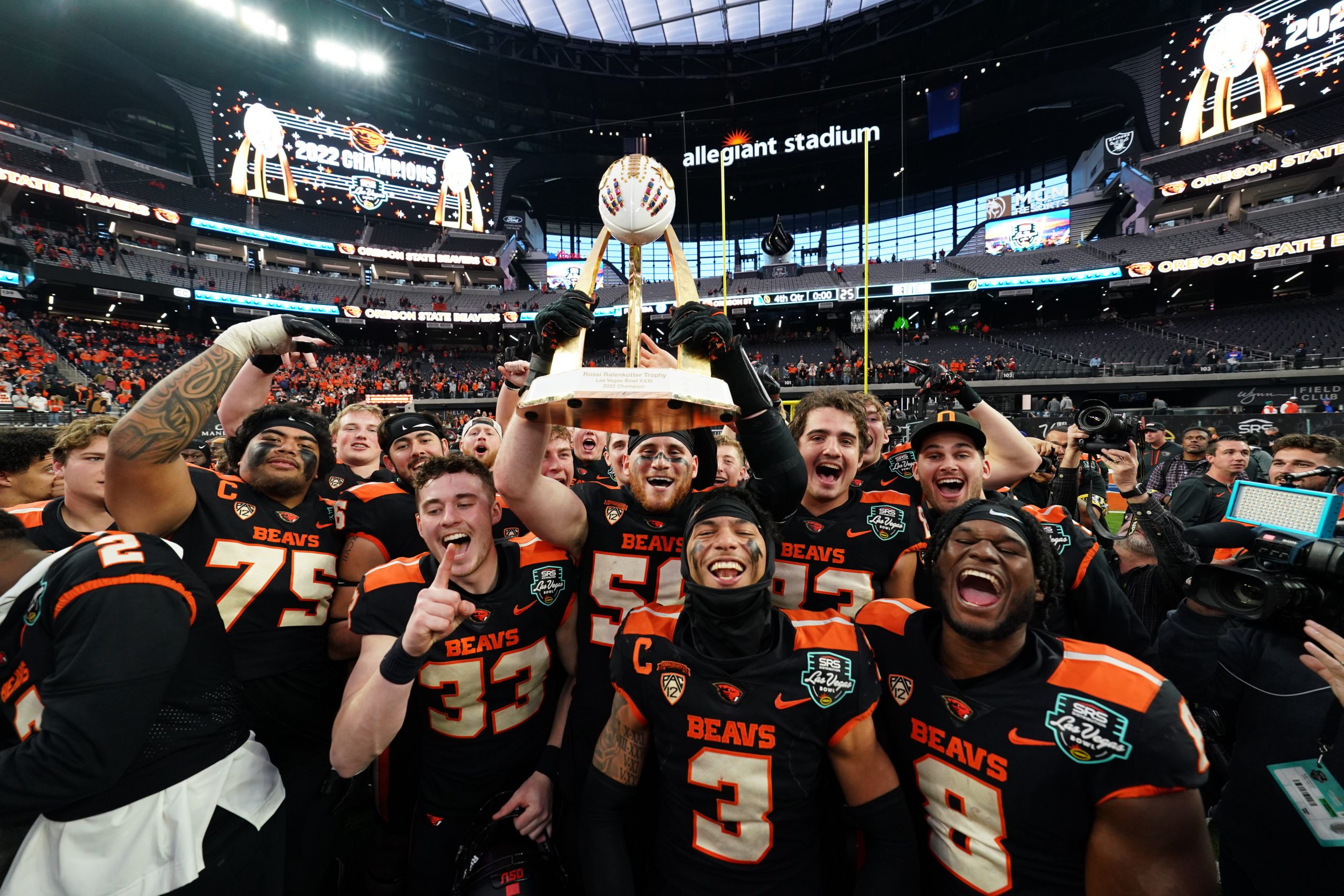 Oregon State dominates Florida to win Las Vegas Bowl