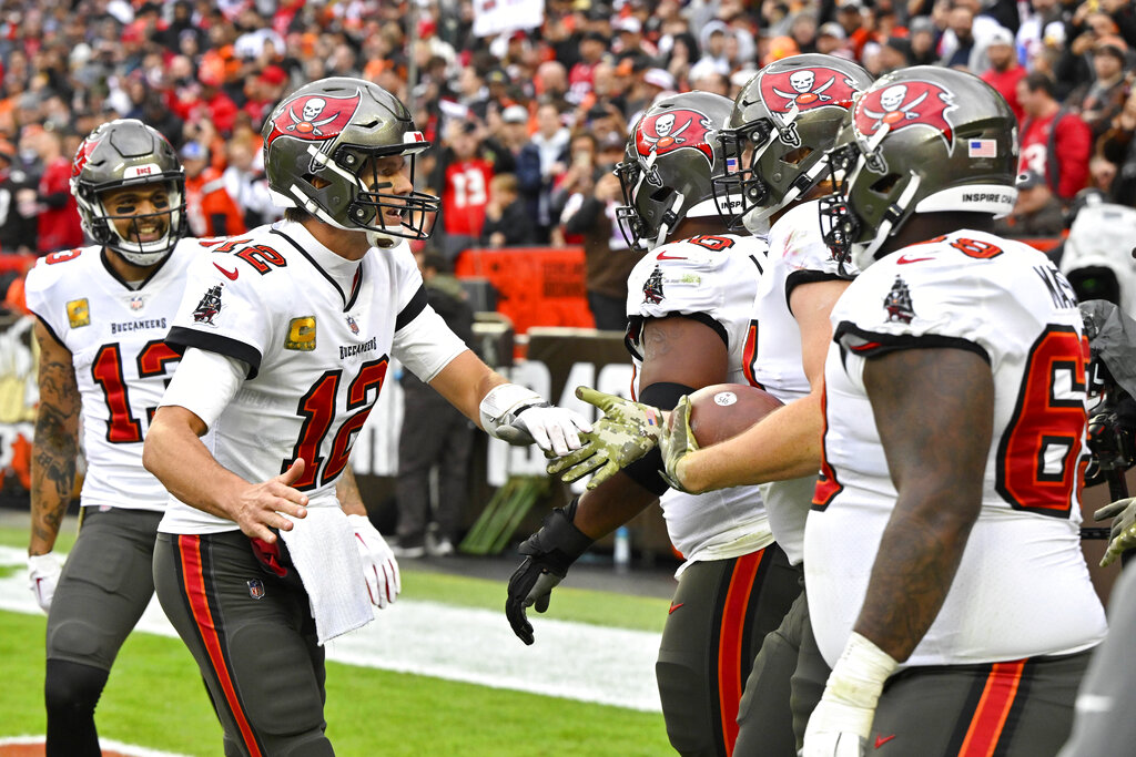 bucs saints mnf