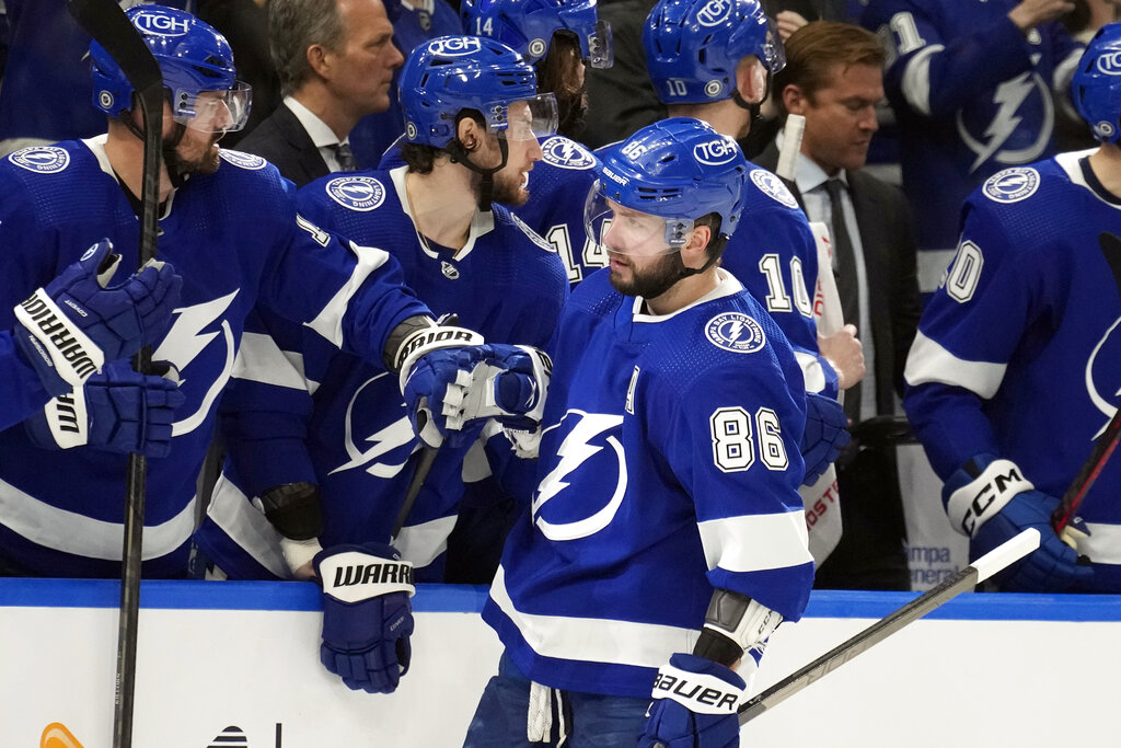 Kucherov's overtime goal lifts Bolts over Blue Jackets 2-1