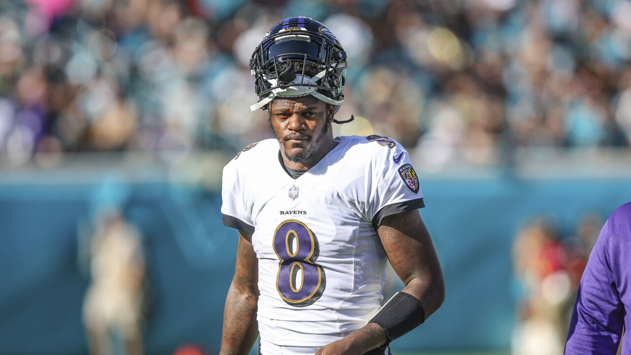 Ravens QB Lamar Jackson leaves game with concussion