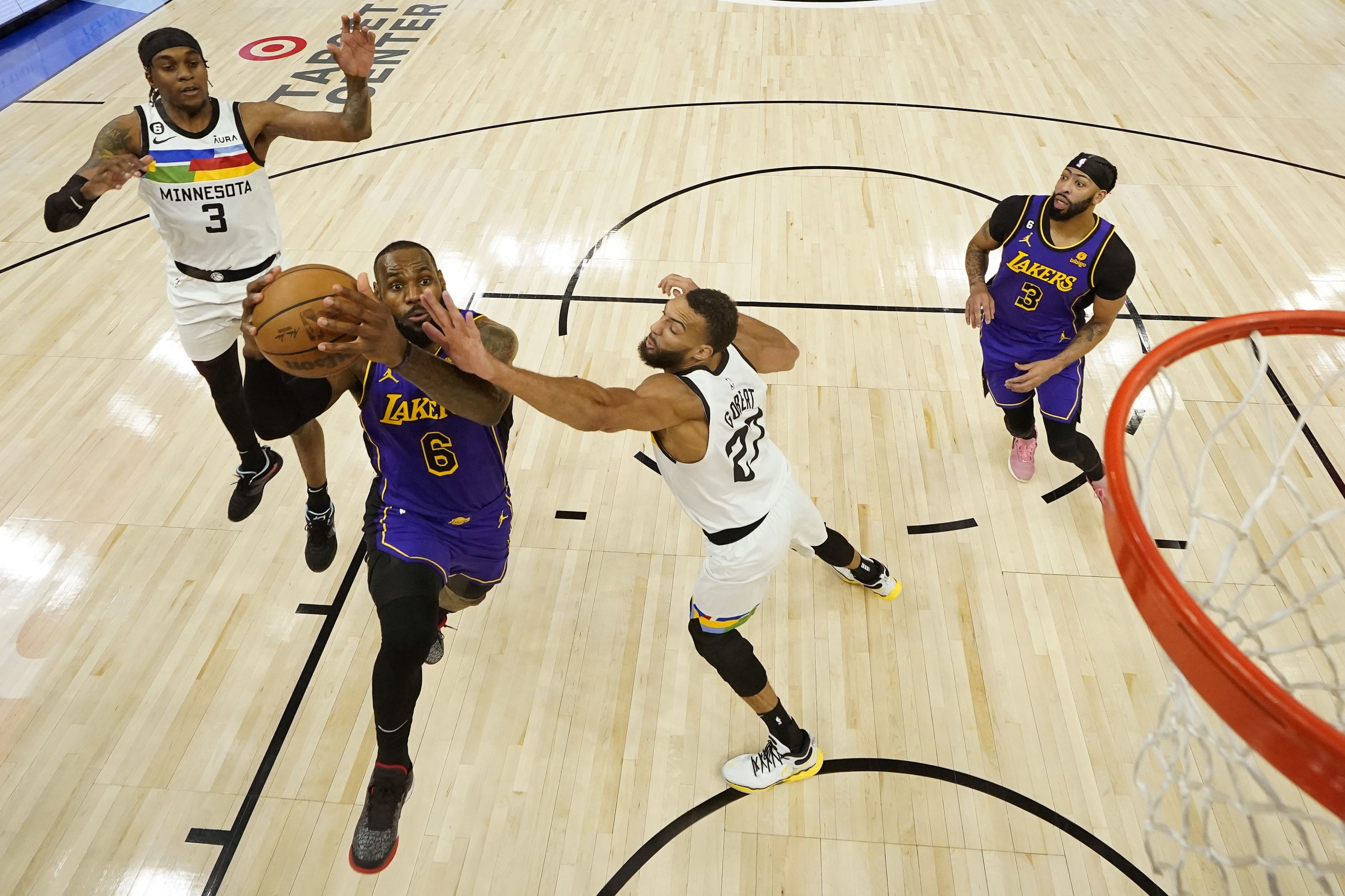 Lakers playing deals