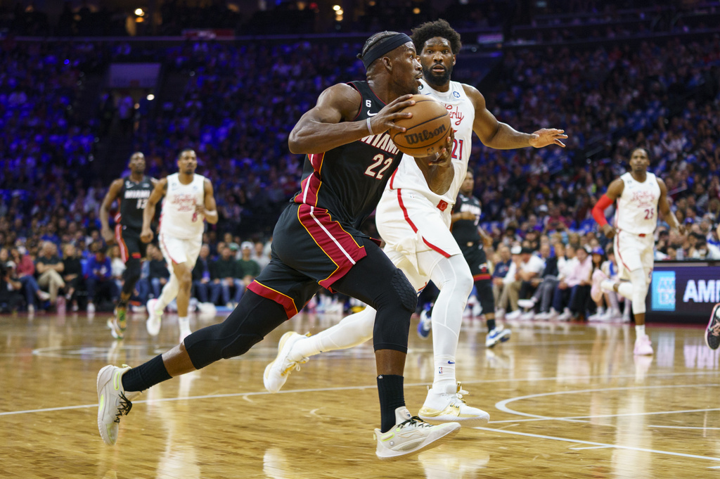 Heat's big 2nd half, Jimmy Butler's shooting lead win over 76ers