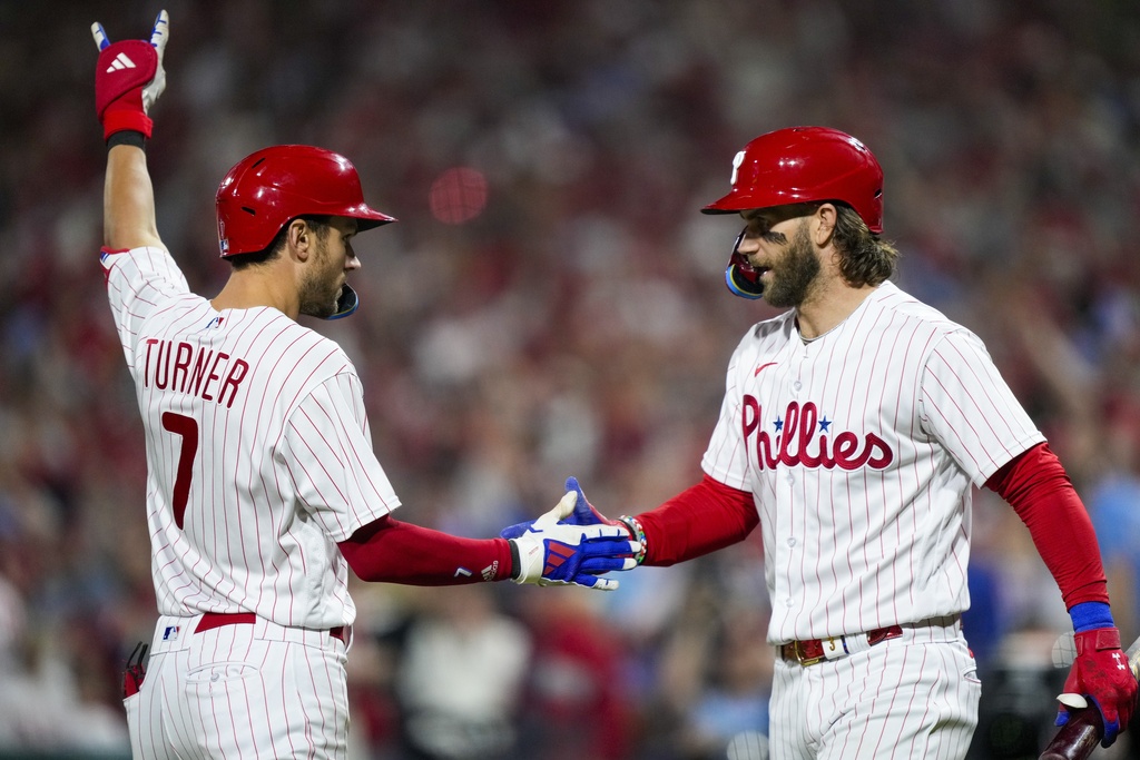 Phillies win third straight postseason contest, beat Braves in Game 1 of  NLDS