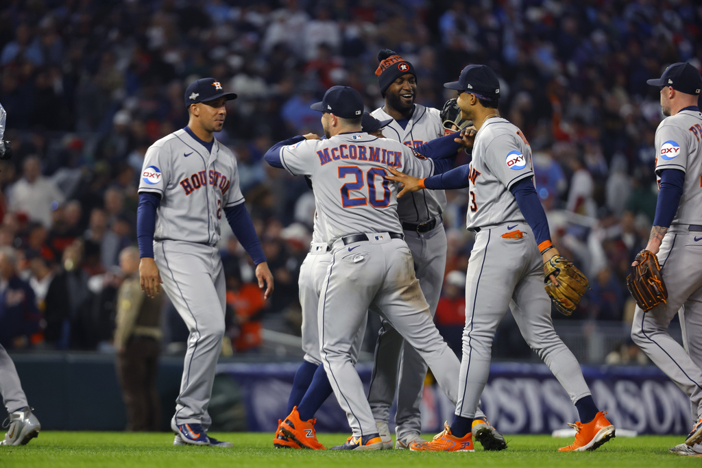 Astros Dominate Twins 9-1 in Game 3, Lead ALDS 2-1 - ESPN 98.1 FM - 850 AM  WRUF