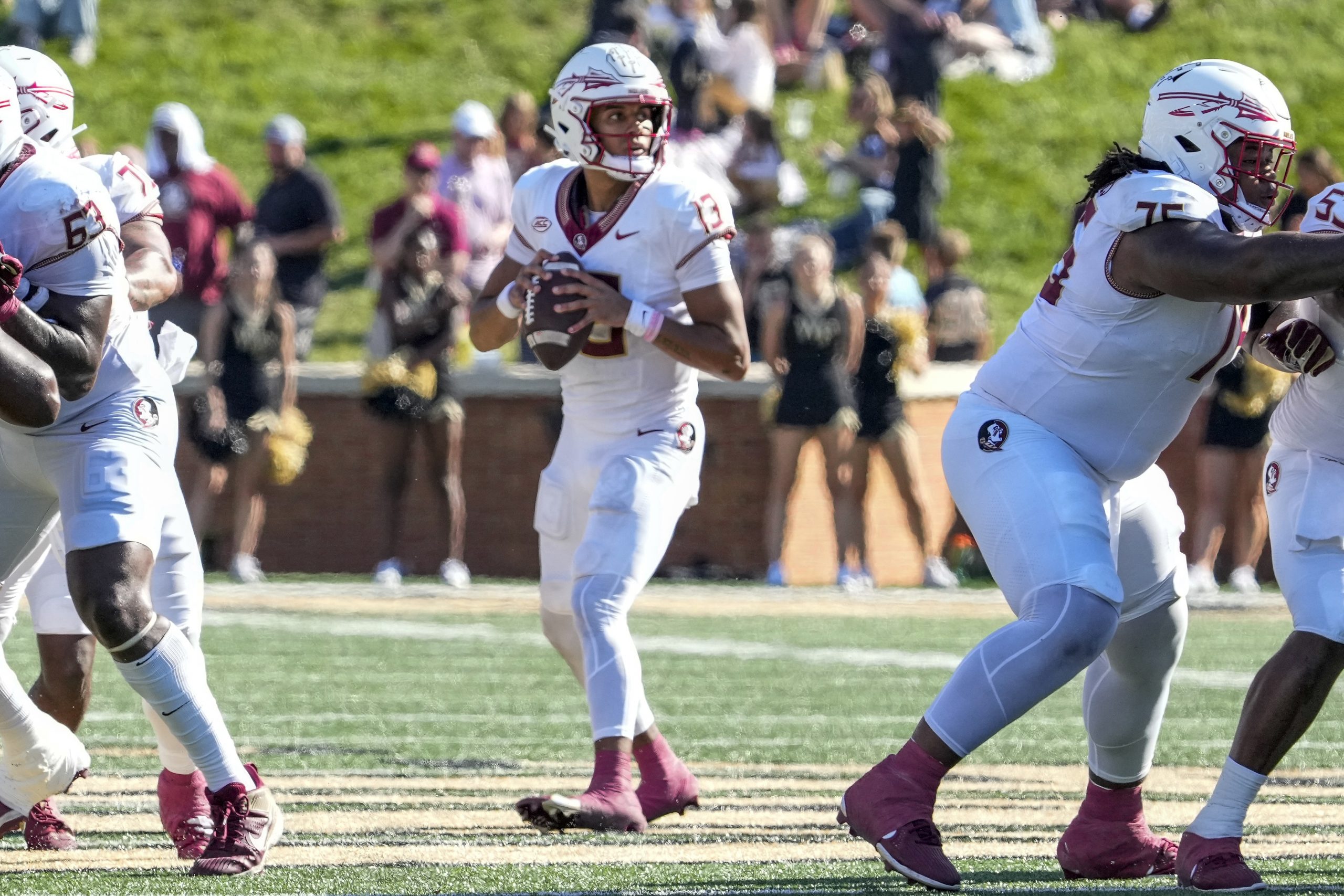 Texas remains at No. 7 in the third College Football Playoff