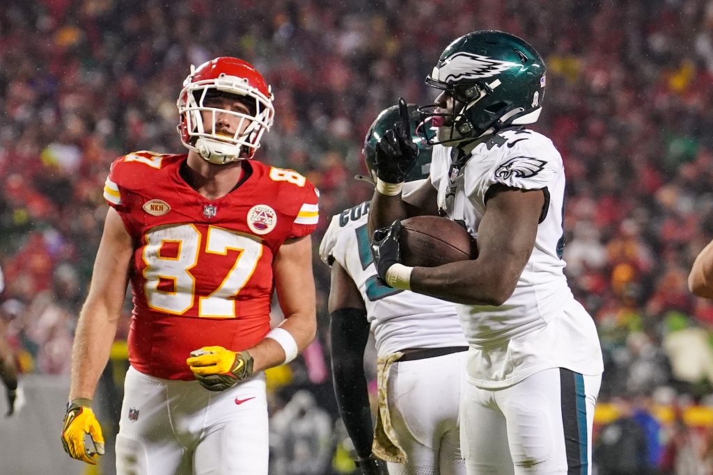 Eagles Take Down Chiefs in Super Bowl Rematch, 21-17 – WRUF 98.1 FM ...