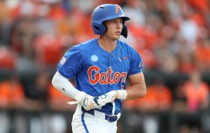 Gators outfielder Tyler Shelnut