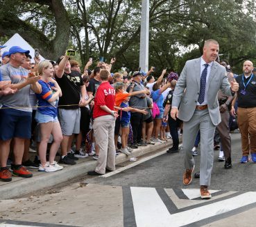 Billy Napier Keeps Gators Locked In Despite LIU Underdog Status
