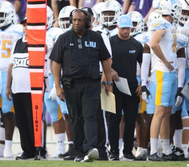A Look at Florida’s Opponent: LIU Sharks