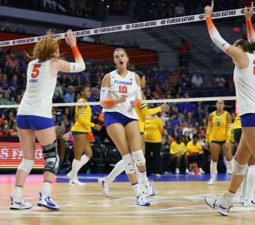 Gators Aim to Extend Win Streak in Tampa Tilt vs. USF