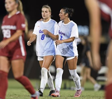 No. 9 Arkansas Stalls Gators Soccer’s Rally Attempt