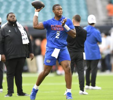 Report: Gators’ DJ Lagway in Walking Boot