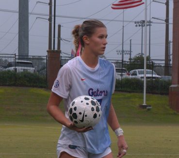 Rain, Reviews Hold Gators Soccer Scoreless vs. Ole Miss