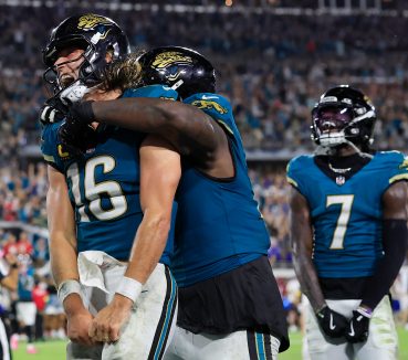 Jaguars Rise, Dolphins Spiral in Week 5 NFL Power Rankings