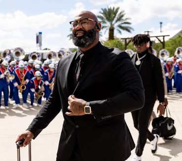 Brandon Spikes Honored as SEC Legend