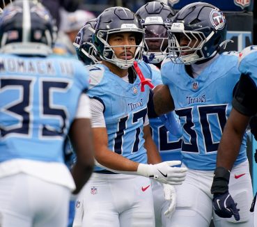 Gators in NFL Week 9: Chimere Dike Shines, O’Cyrus Torrence Dominates