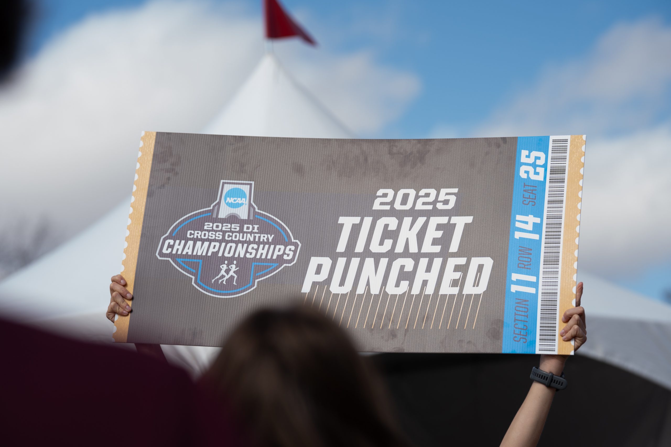 Florida women's cross country wins NCAA South Regional.