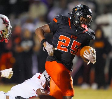 Hawthorne Football Advances to State Semifinals