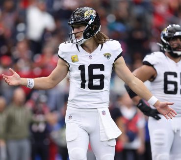 Trevor Lawrence Falls in Week 10 Fantasy Roundup