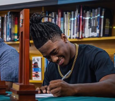 Area Roundup: Eastside Linebacker DeMarco Daniels Signs With Delaware