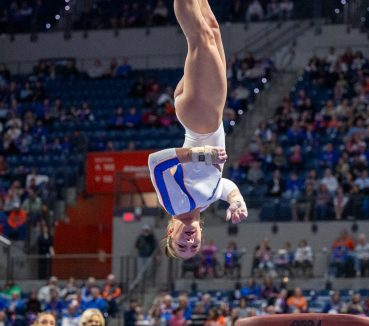 Ly Bui Out Four Weeks With Knee Injury for Gators Gymnastics
