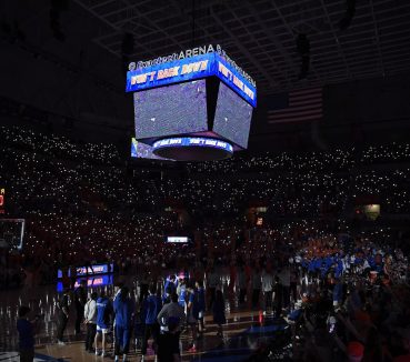 Rowdy Reptiles Camp in Rain for Gators Men’s Basketball