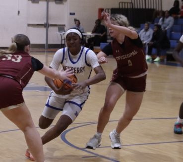 Newberry Girls Basketball Advances to Region Semifinal