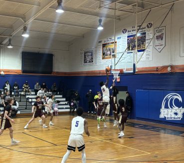 P.K. Yonge Boys Basketball Sweeps Oak Hall to Advance to District Championship