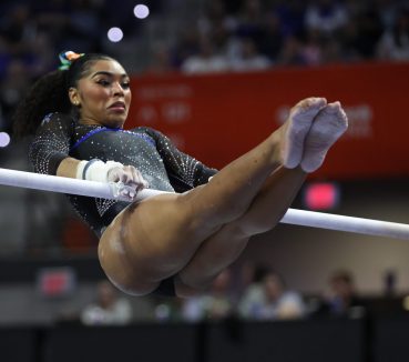 Gators Gymnastics Take On Top-Ranked Oklahoma at Home